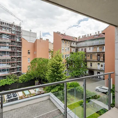 White Cascade Realty