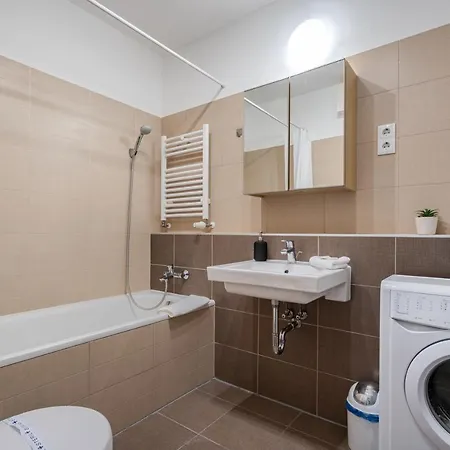 White Cascade Realty * Budapest