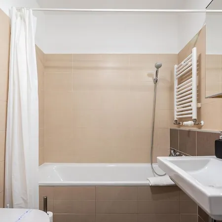 White Cascade Realty Budapest