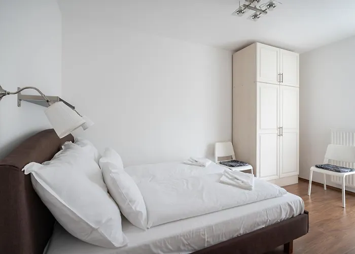 White Cascade Realty *