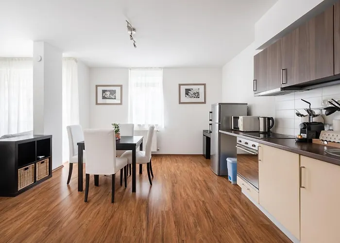 White Cascade Realty Apartament