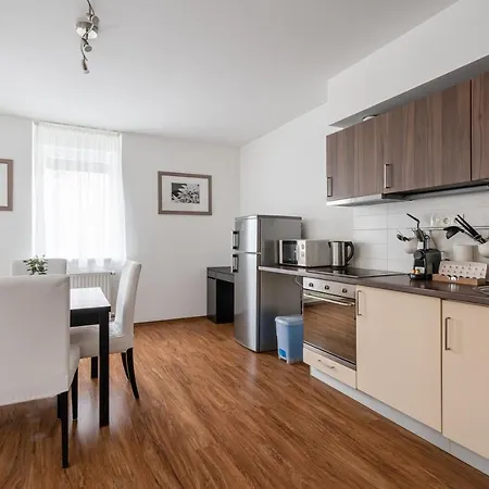 Apartment White Cascade Realty *