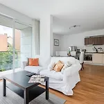 White Cascade Realty Apartamento *
